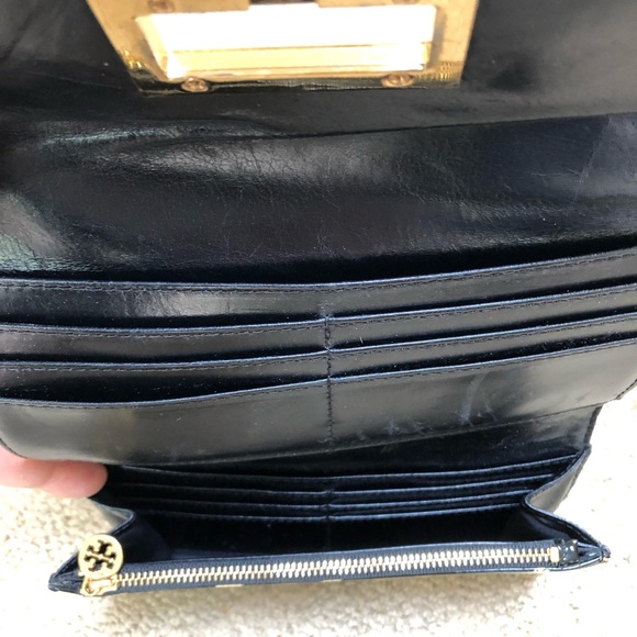 Tory Burch trifold animal print wallet - Picture 7 of 8